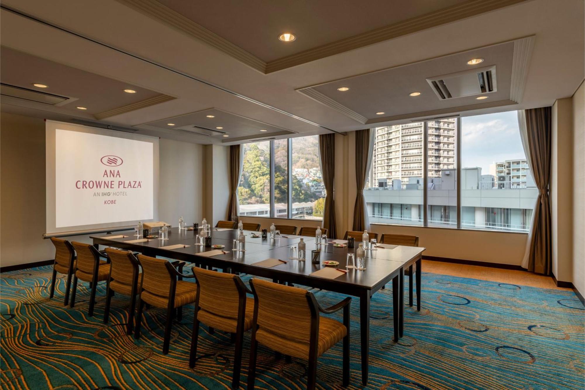 Ana Crowne Plaza Kobe By Ihg Hotel Bagian luar foto Meeting room