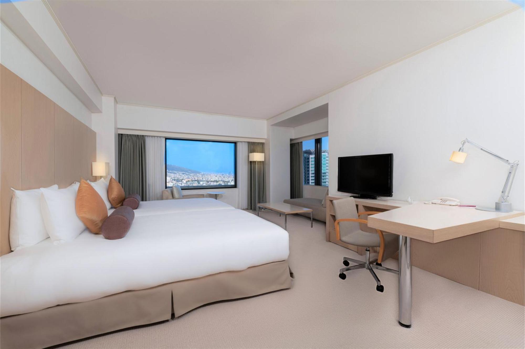 Ana Crowne Plaza Kobe By Ihg Hotel Bagian luar foto Deluxe Room