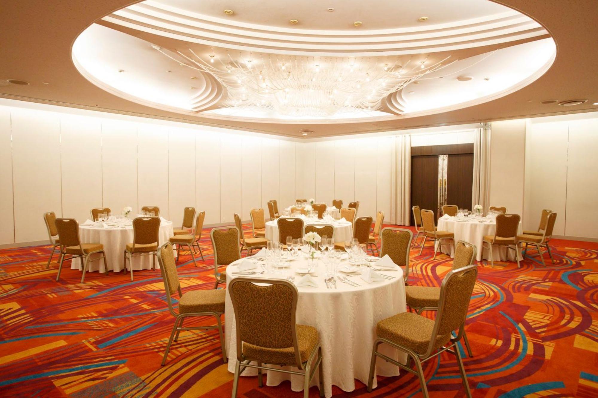 Ana Crowne Plaza Kobe By Ihg Hotel Bagian luar foto The ballroom