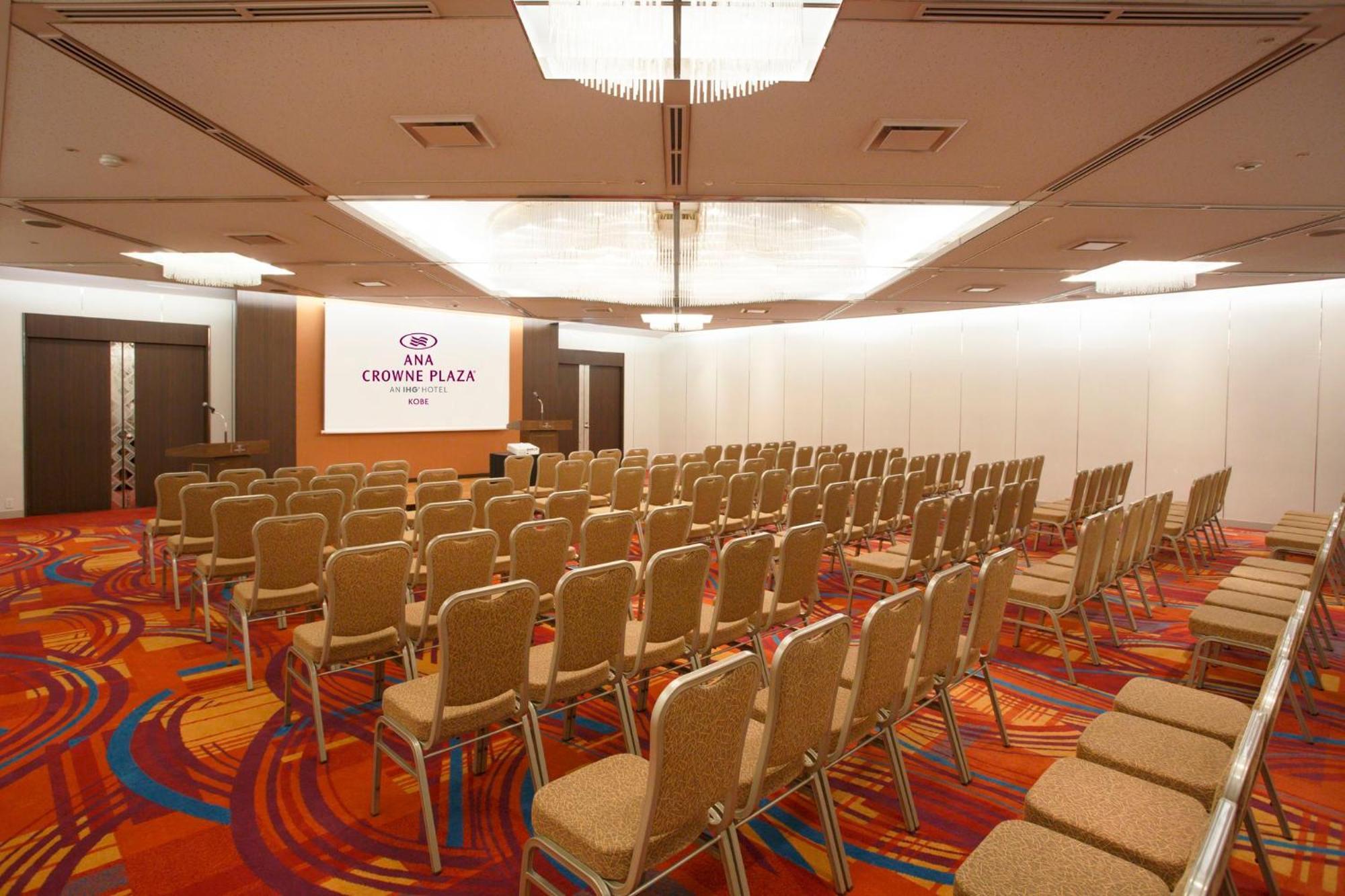 Ana Crowne Plaza Kobe By Ihg Hotel Bagian luar foto A typical meeting room